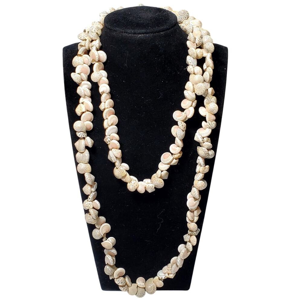 Hilo Hatties Necklace Seashell Bead Strand 17" Vtg Bohemian Hawaiian